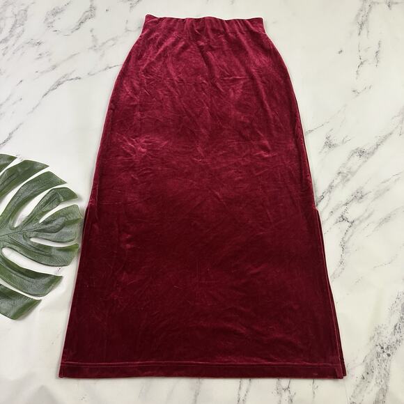 Denim&Co Dresses & Skirts - Denim & Co Womens Vintage y2k Velvet Slip Skirt Size S Berry Red Midi Side Slits